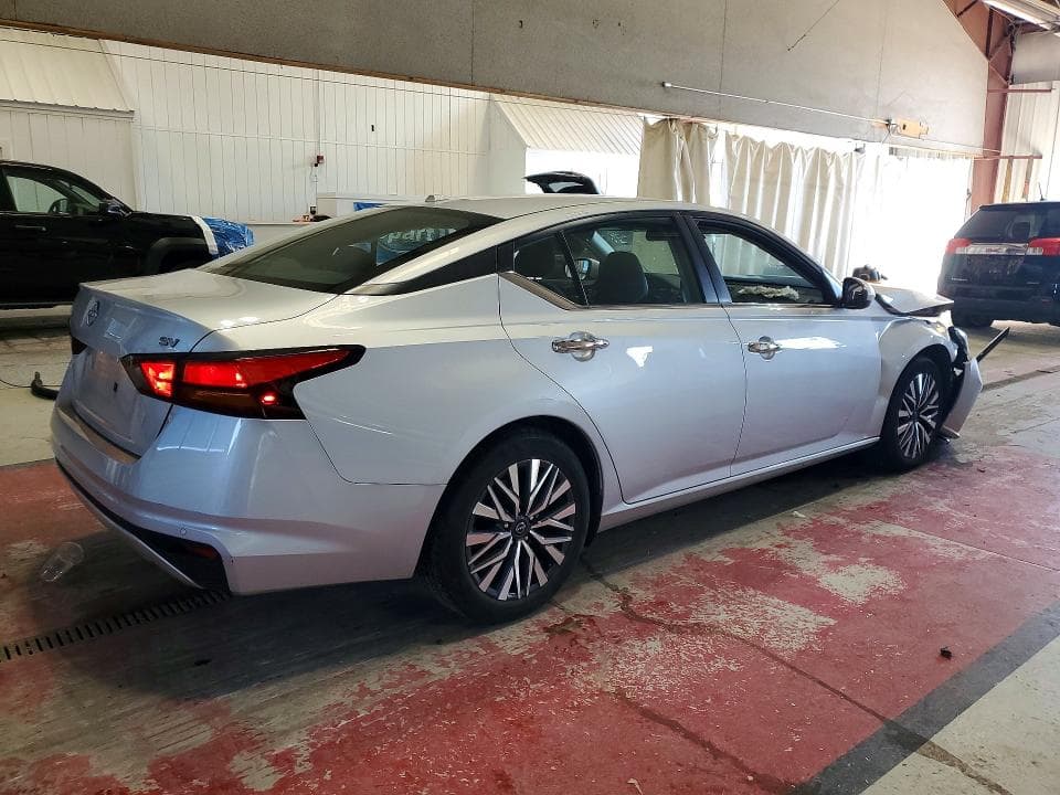 2023 NISSAN ALTIMA SV 3