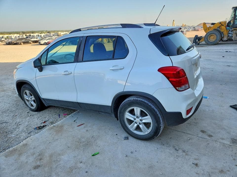 2021 CHEVROLET TRAX 1LT 2