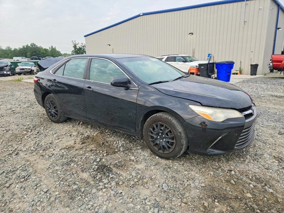 2017 TOYOTA CAMRY LE 4