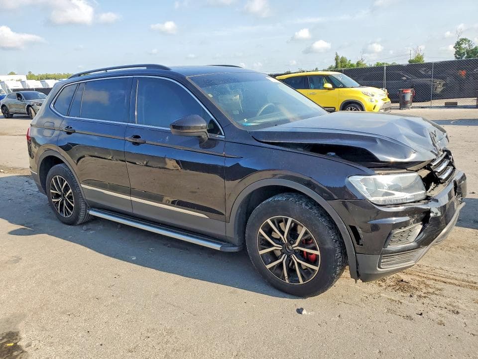 2021 VOLKSWAGEN TIGUAN SE 4