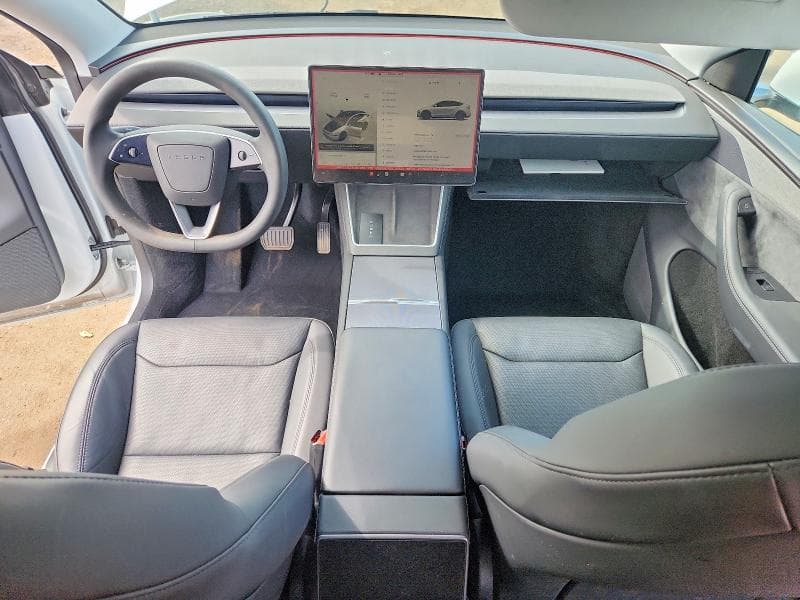 2026 TESLA MODEL Y 8
