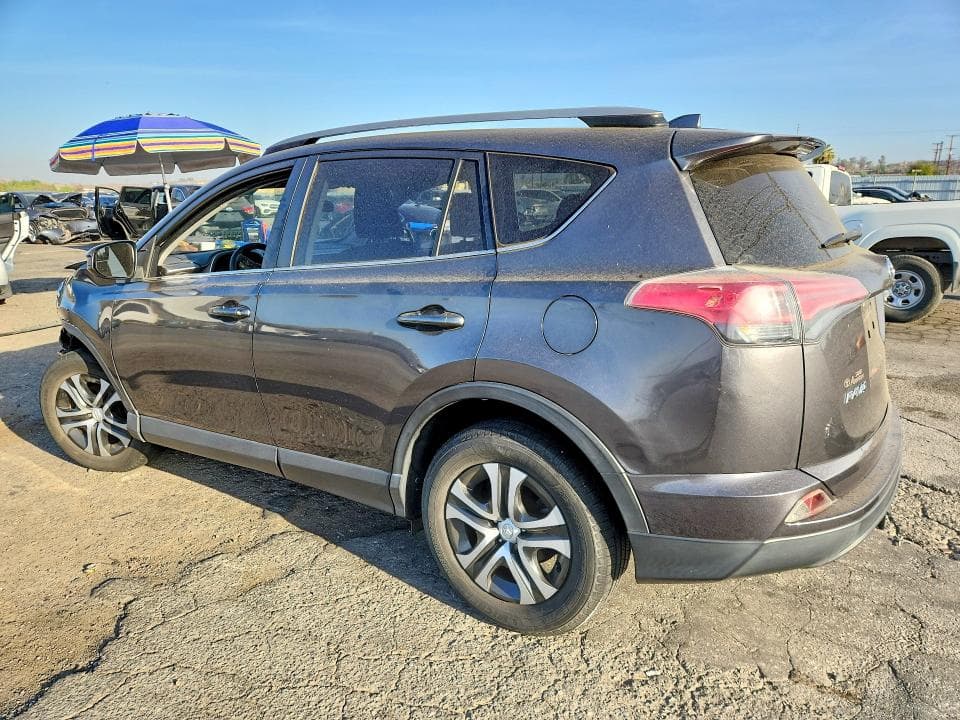2017 TOYOTA RAV4 LE 2