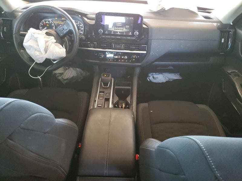 2025 NISSAN PATHFINDER SV 8