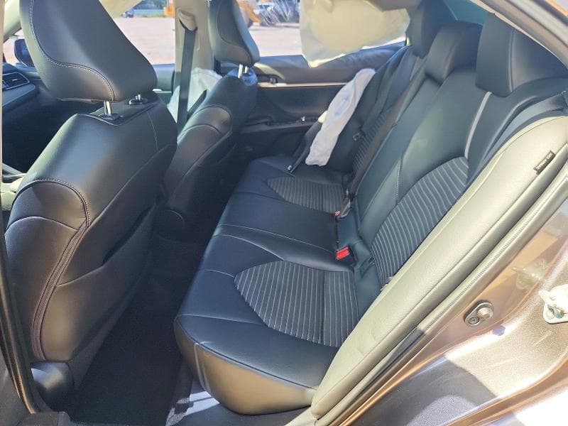 2021 TOYOTA CAMRY SE 10