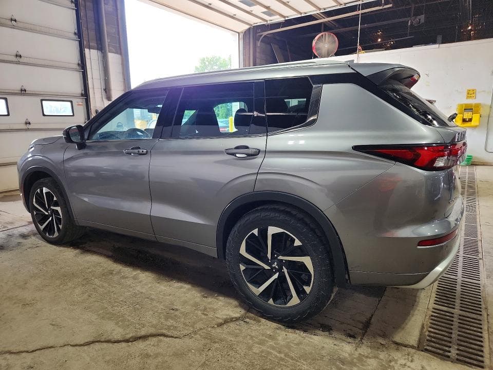 2022 MITSUBISHI OUTLANDER SEL 2