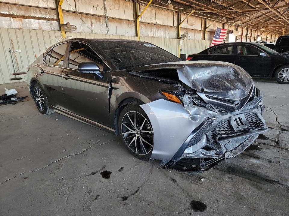 2024 TOYOTA CAMRY SE 4