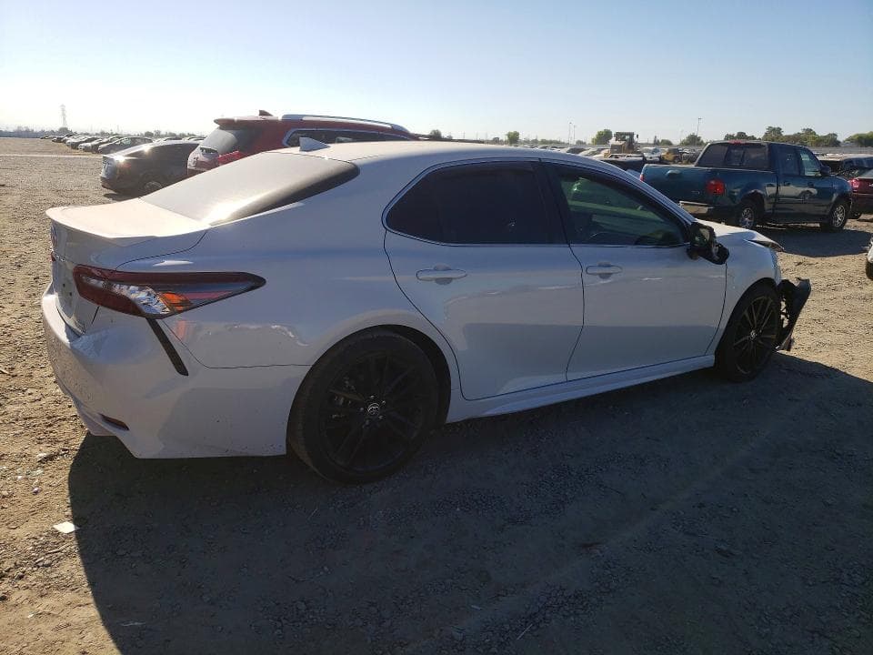 2022 TOYOTA CAMRY XSE 3