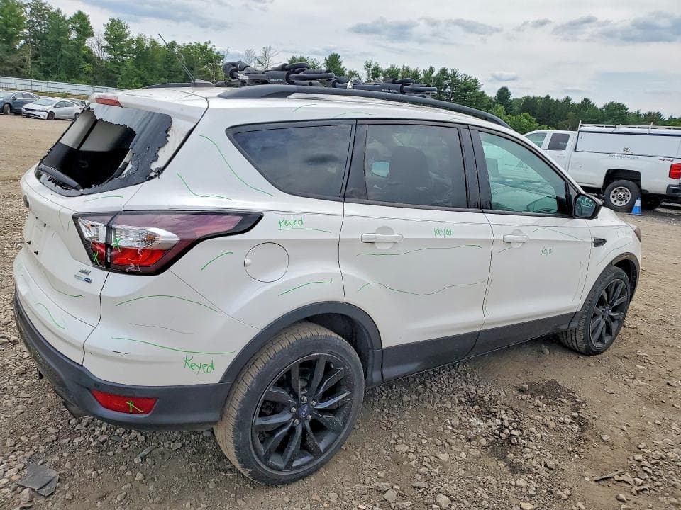 2017 FORD ESCAPE SE 3