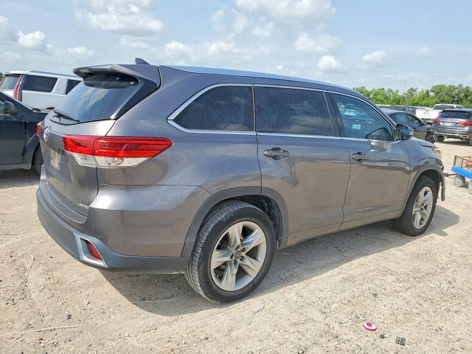 2018 TOYOTA HIGHLANDER LIMITED 3