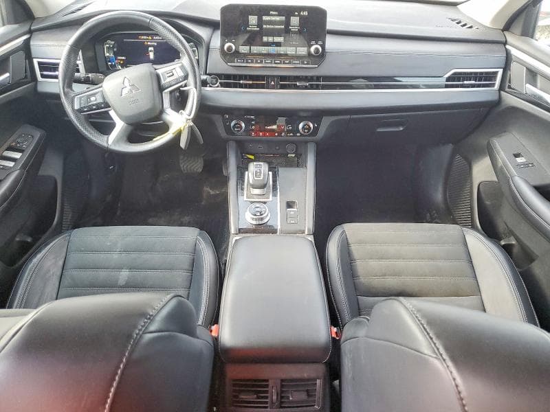 2024 MITSUBISHI OUTLANDER SE 8