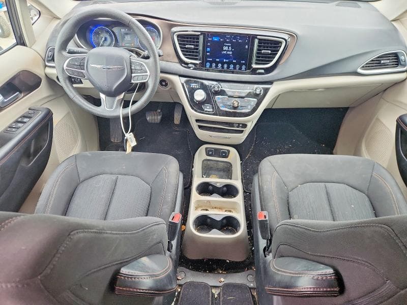 2017 CHRYSLER PACIFICA TOURING 8