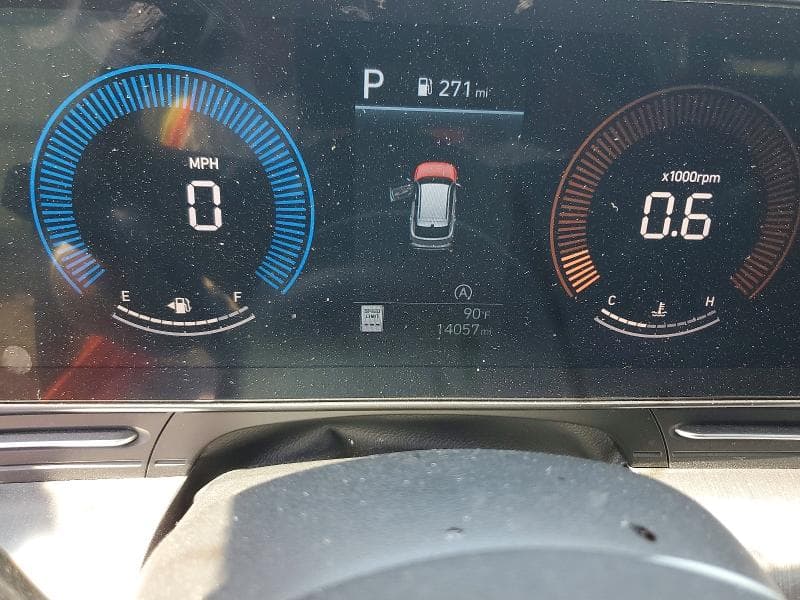 2025 HYUNDAI KONA SE 9