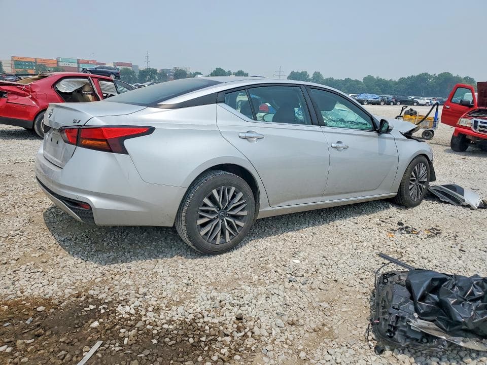 2023 NISSAN ALTIMA SV 3
