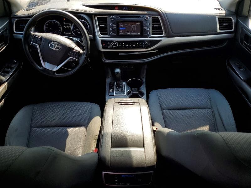 2019 TOYOTA HIGHLANDER LE 8
