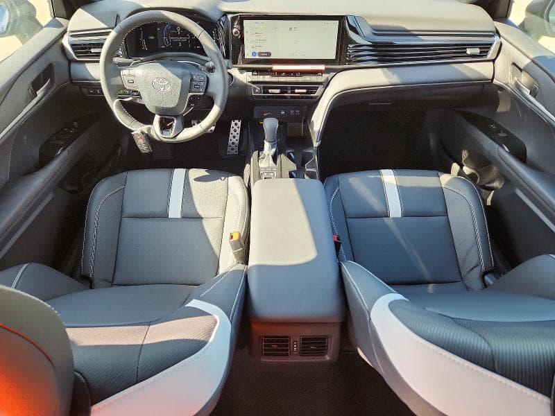 2026 TOYOTA CAMRY SE 8