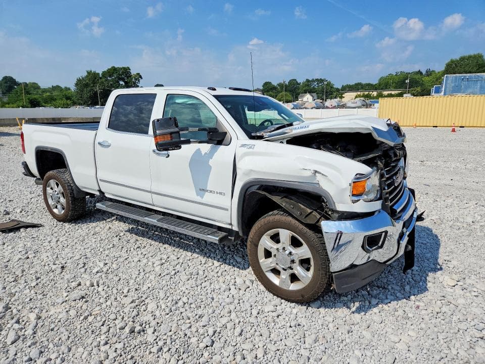 2017 GMC SIERRA K2500 SLT 4