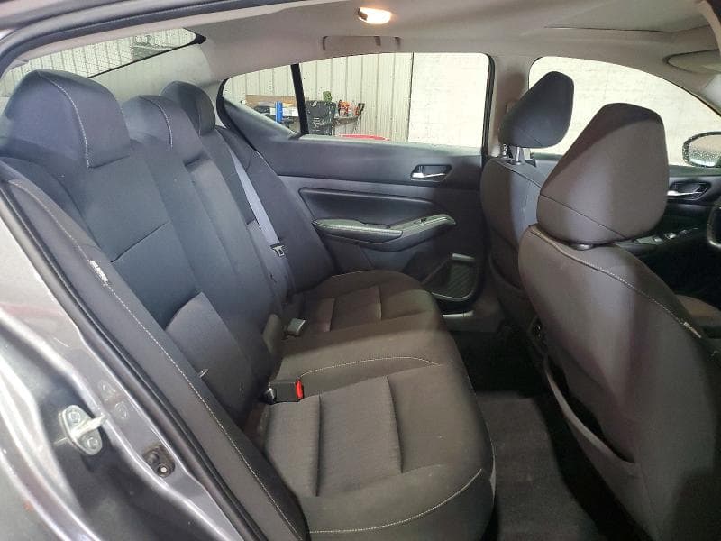 2019 NISSAN ALTIMA SV 10