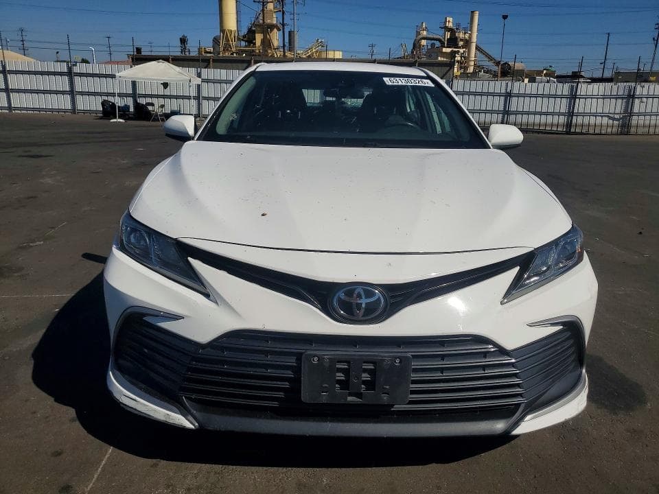 2021 TOYOTA CAMRY LE 5