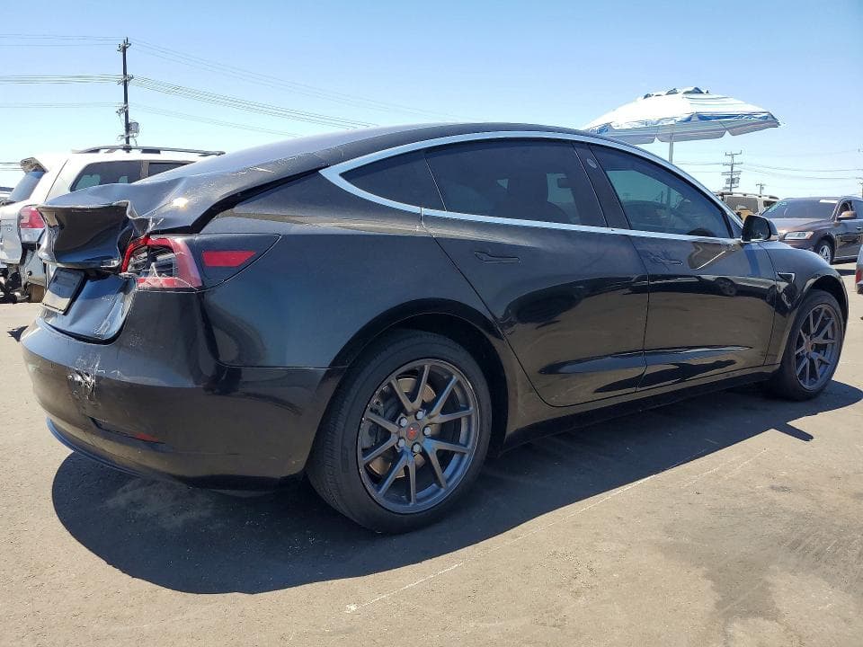 2018 TESLA MODEL 3 3