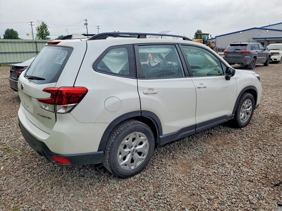 2021 SUBARU FORESTER 3