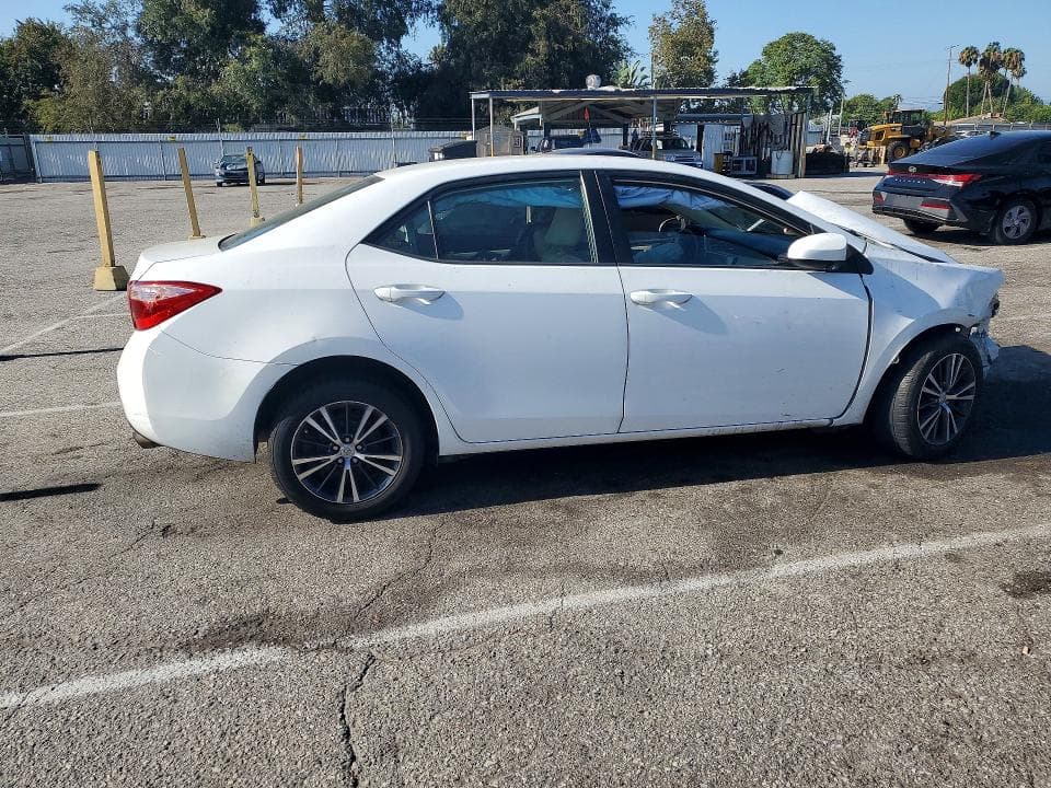 2017 TOYOTA COROLLA LE 3