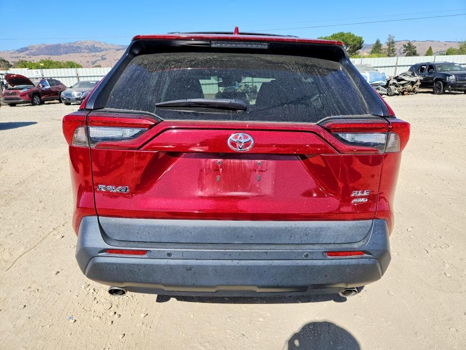 2021 TOYOTA RAV4 XLE 6