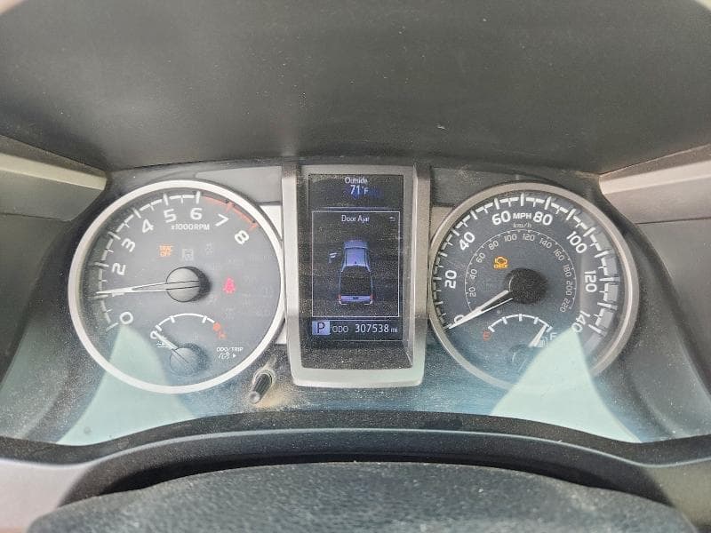 2017 TOYOTA TACOMA SR5 V6 9