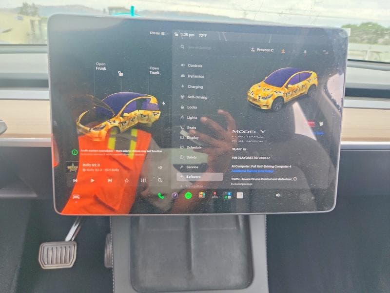 2025 TESLA MODEL Y 9