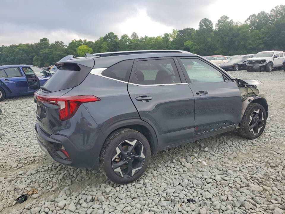 2024 KIA SELTOS EX 3