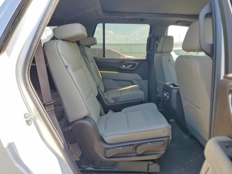 2022 GMC YUKON SLT 11