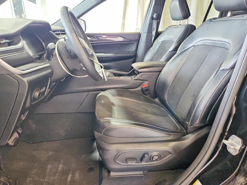 2023 JEEP GRAND CHEROKEE LAREDO 7