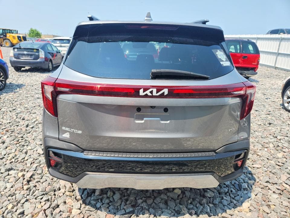 2024 KIA SELTOS S 6