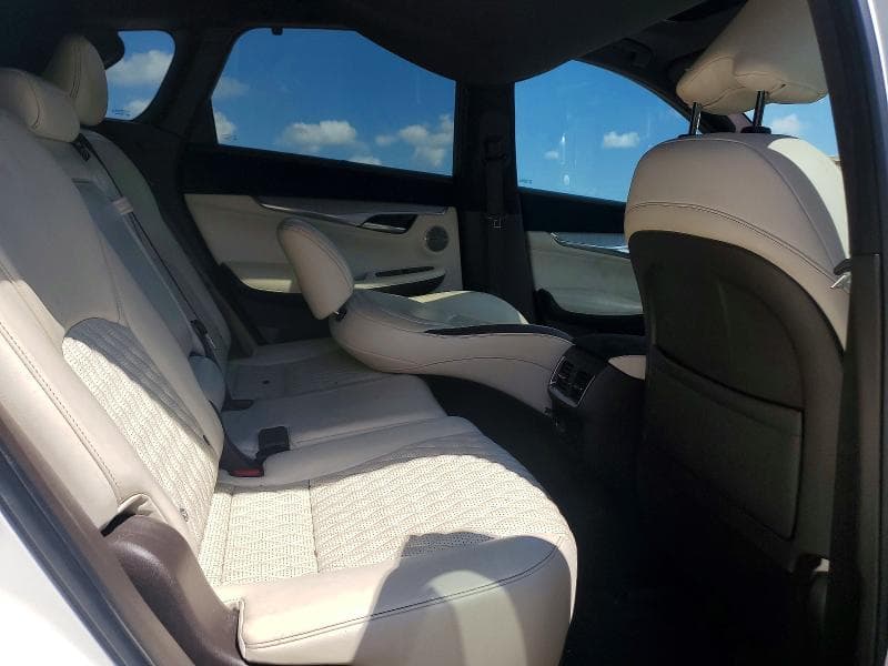 2019 INFINITI QX50 ESSENTIAL 10