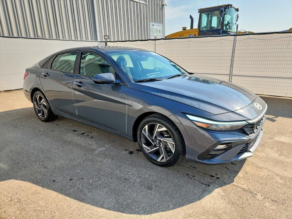 2024 HYUNDAI ELANTRA SEL 4