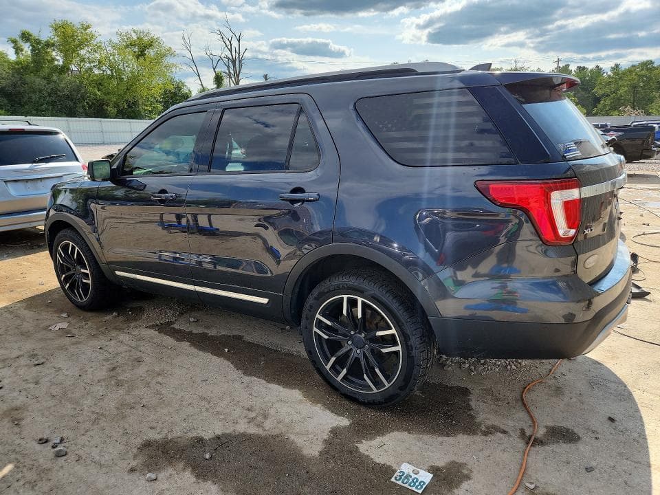 2017 FORD EXPLORER XLT 2