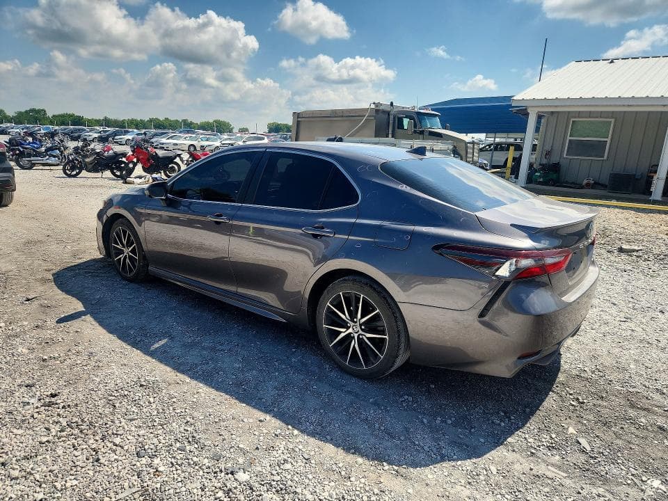 2021 TOYOTA CAMRY SE 2