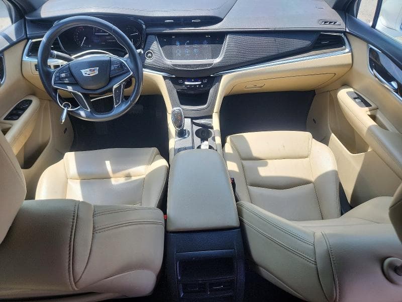 2017 CADILLAC XT5 8