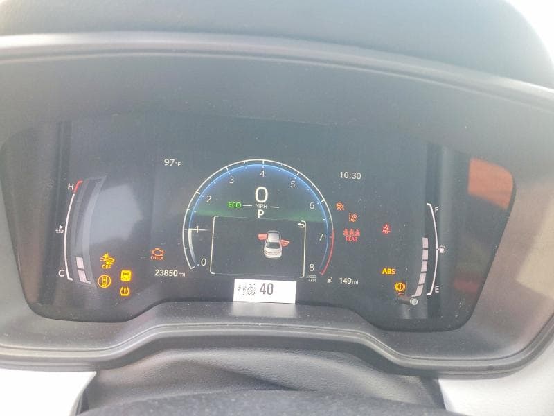2025 TOYOTA COROLLA SE 9