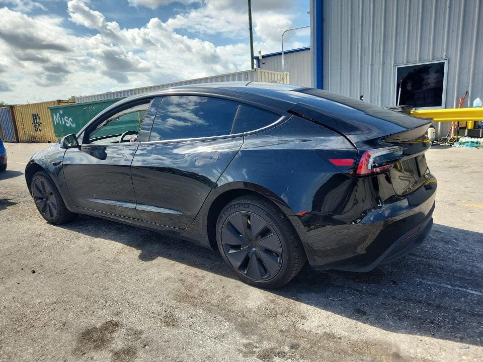 2026 TESLA MODEL 3 2