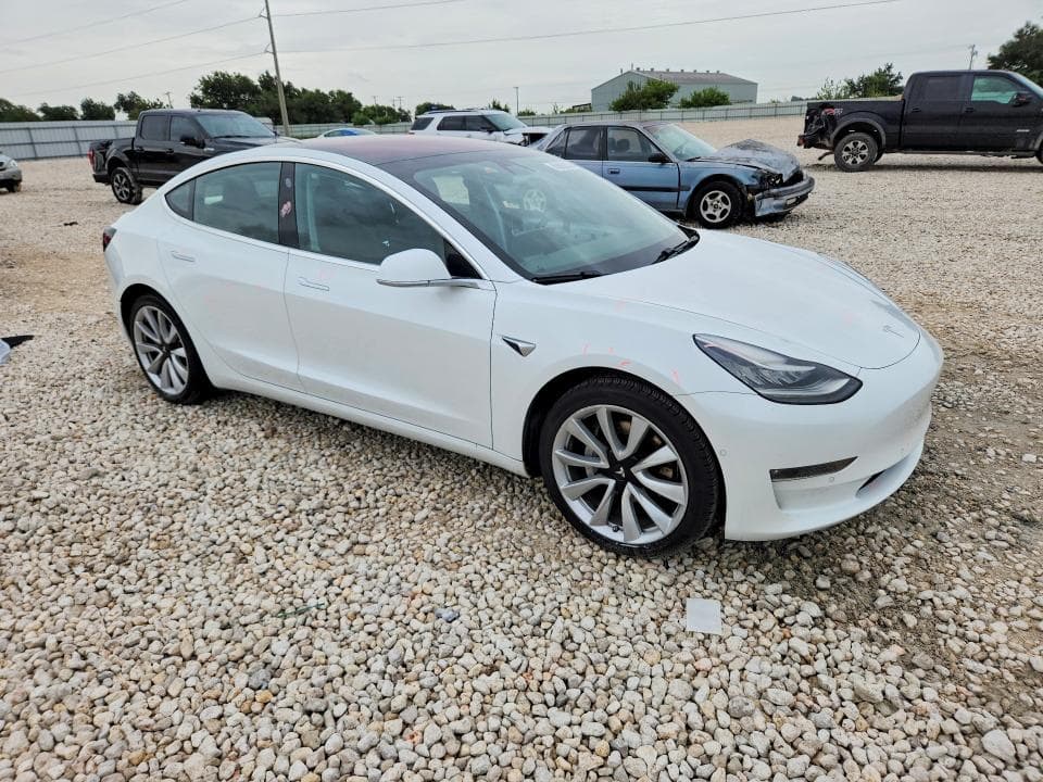 2018 TESLA MODEL 3 4