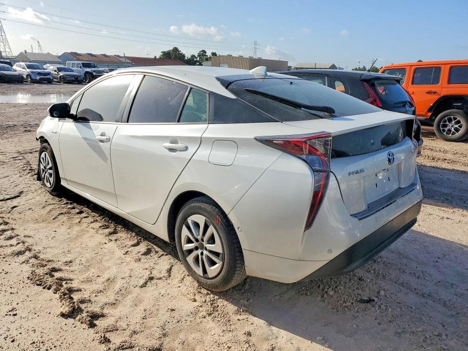 2018 TOYOTA PRIUS THREE 2