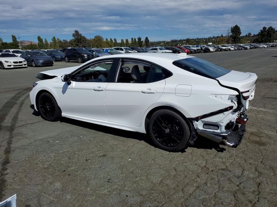 2026 TOYOTA CAMRY SE 2