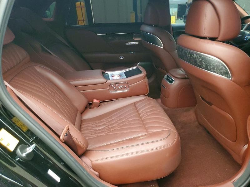 2024 GENESIS G90 3.5T E-SUPERCHARGER 10