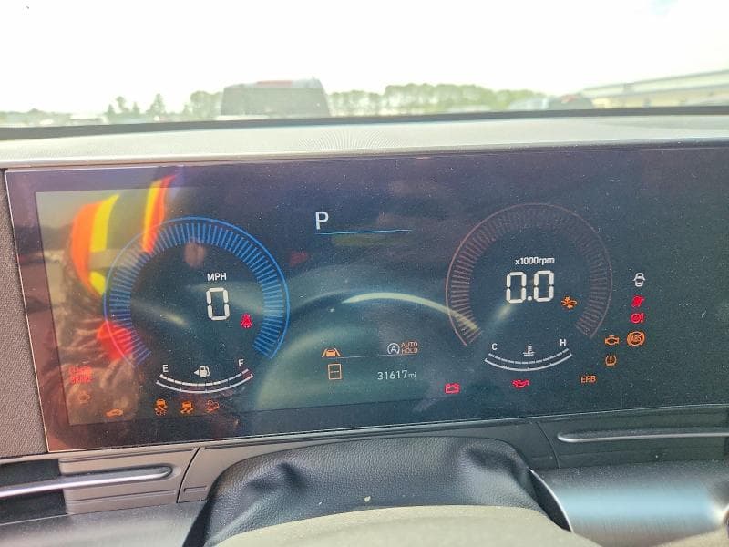 2025 HYUNDAI KONA SE 9