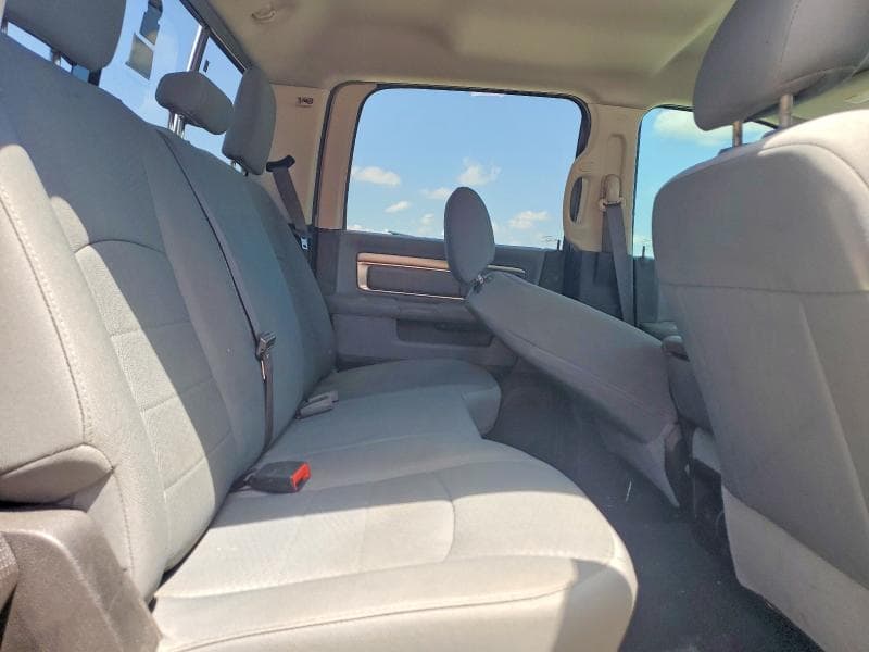 2020 RAM 1500 CLASSIC SLT 10