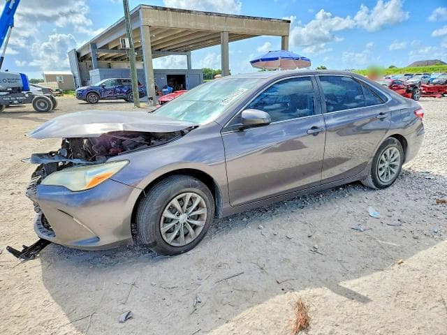 2017 TOYOTA CAMRY LE - 1
