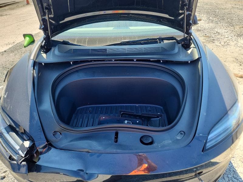 2026 TESLA MODEL 3 11
