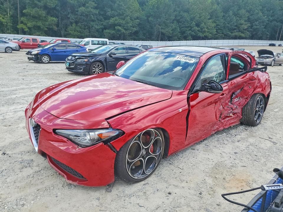 2022 ALFA ROMEO GIULIA SUPER