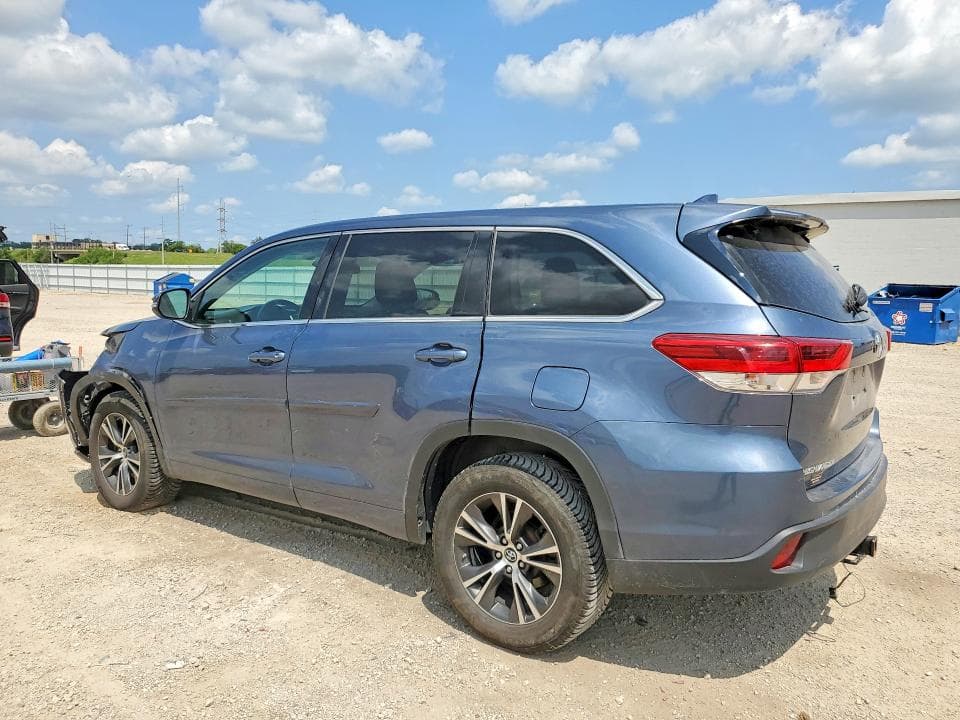 2017 TOYOTA HIGHLANDER LE PLUS 2