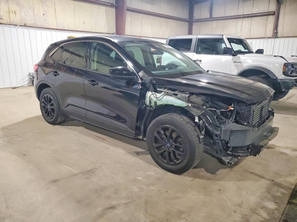 2020 FORD ESCAPE SE 4